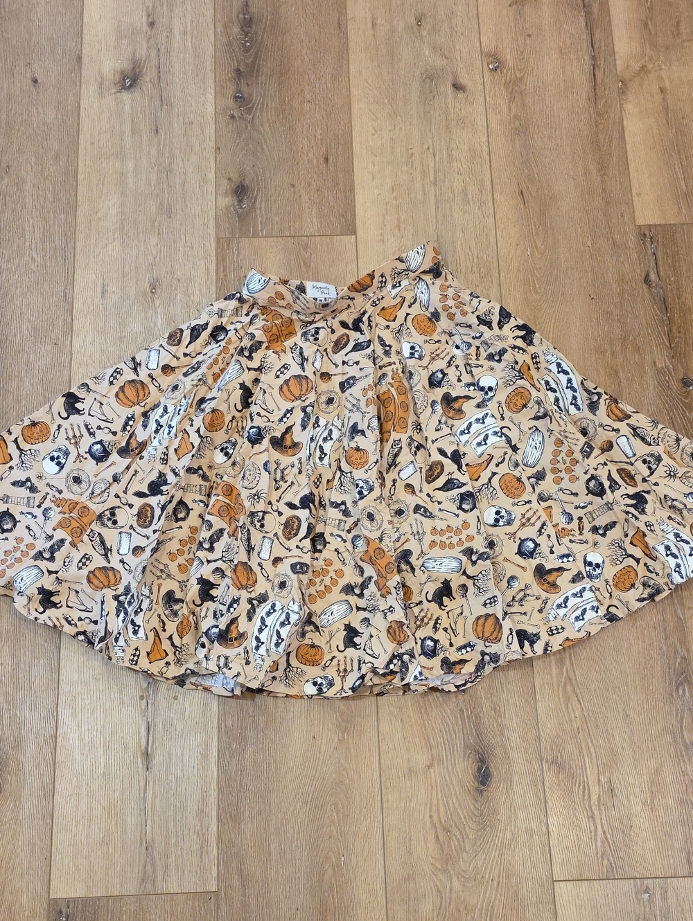 VTG Magnolia Park Halloween Fall Print Pin UP Skirt in Tan and Black Medium